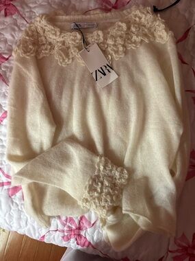 ZARA Cream Floral-Detail Crewneck Sweater